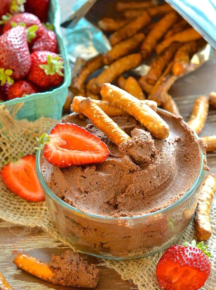 This is what happens when a beautiful chocolate brownie and a handsome can of chickpeas have a secret love child......Yes it's Chocolate Hummus....Yes it is amazingly delicious....And yes dessert hummus is a thing!