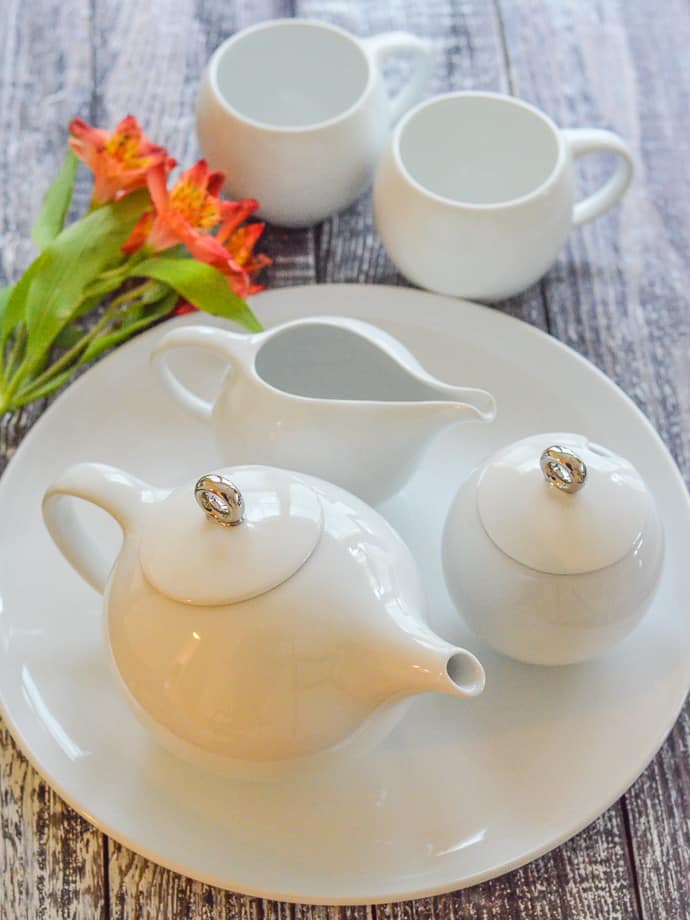 Maia Ming Designs Tea Set to accompany Earl Grey Vegan Cake with Lemon Frosting