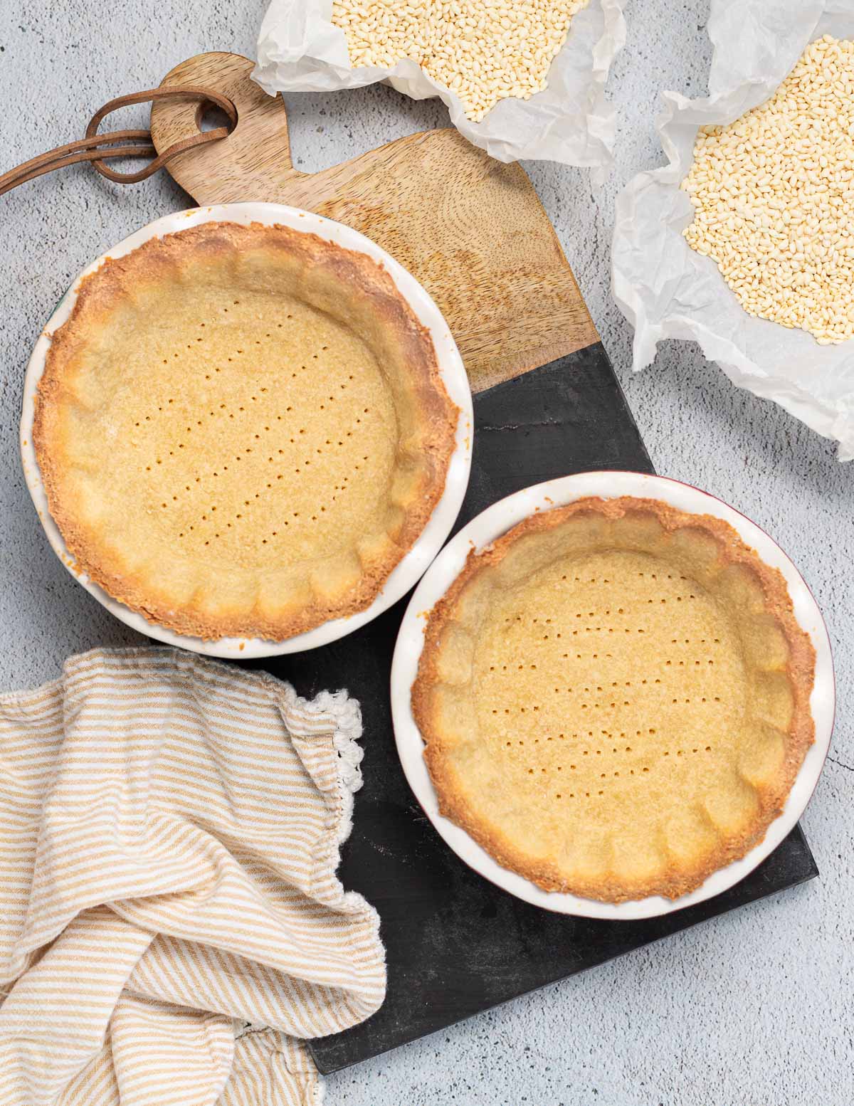 2 baked pie crusts