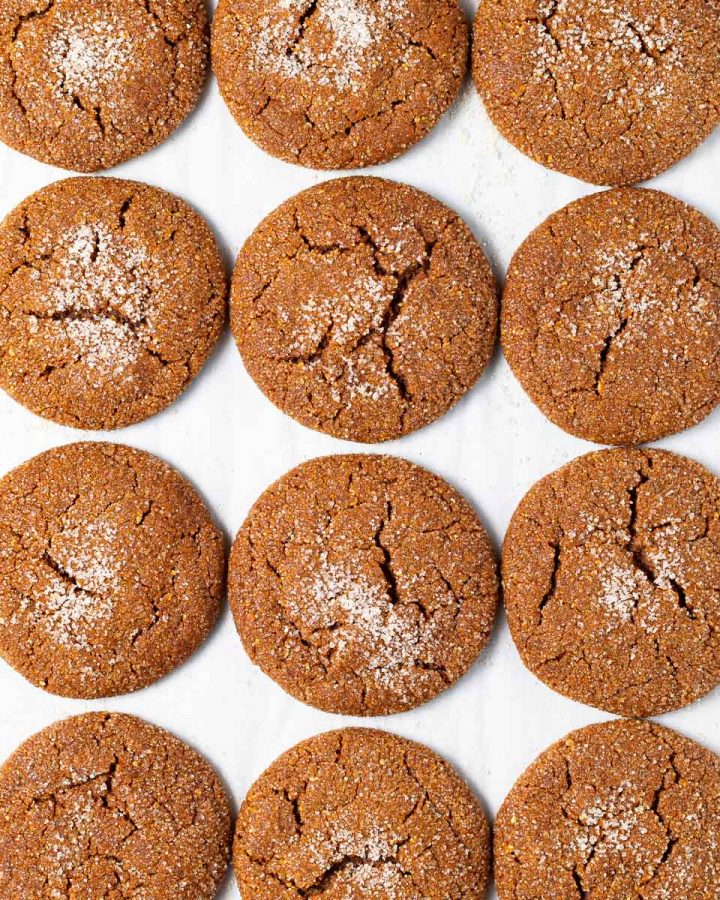 12 vegan molasses cookies