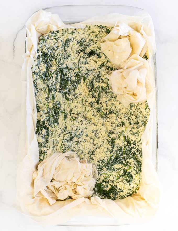 vegan spanakopita filling in the pastry case without the pastry top